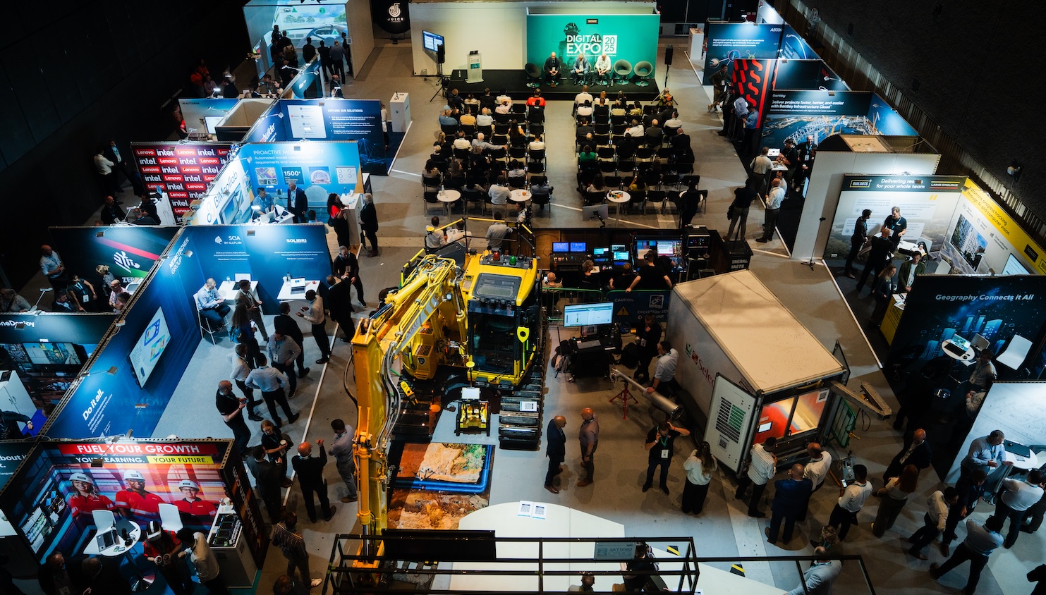 Overhead shot of Laing O'Rourke's digital construction expo. Image courtesy of Laing O'Rourke.