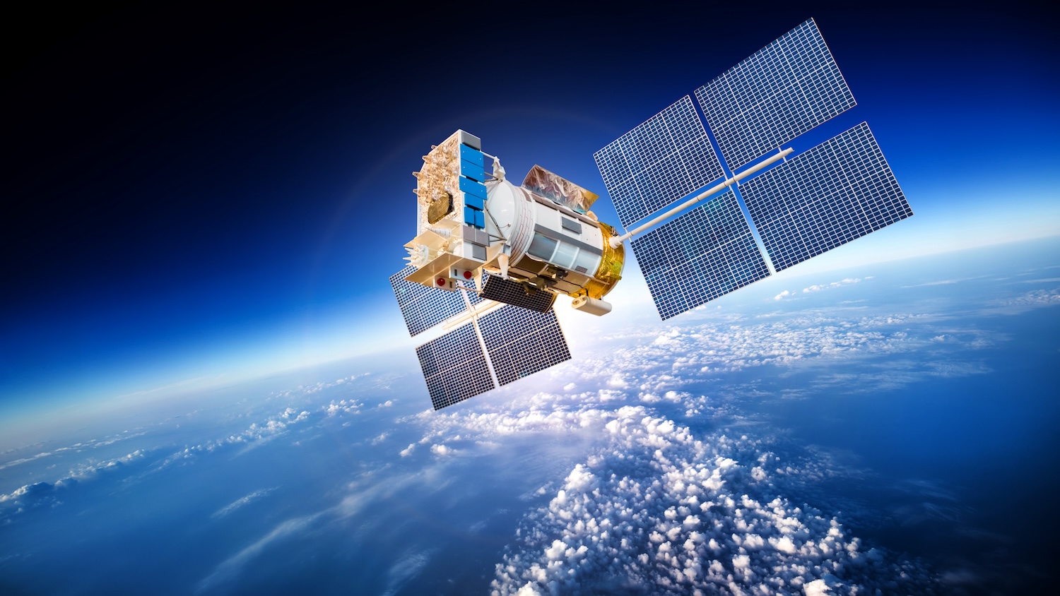 Satellite above the Earth. Image: 43333060 © Andreyi Armiagov | Dreamstime.com